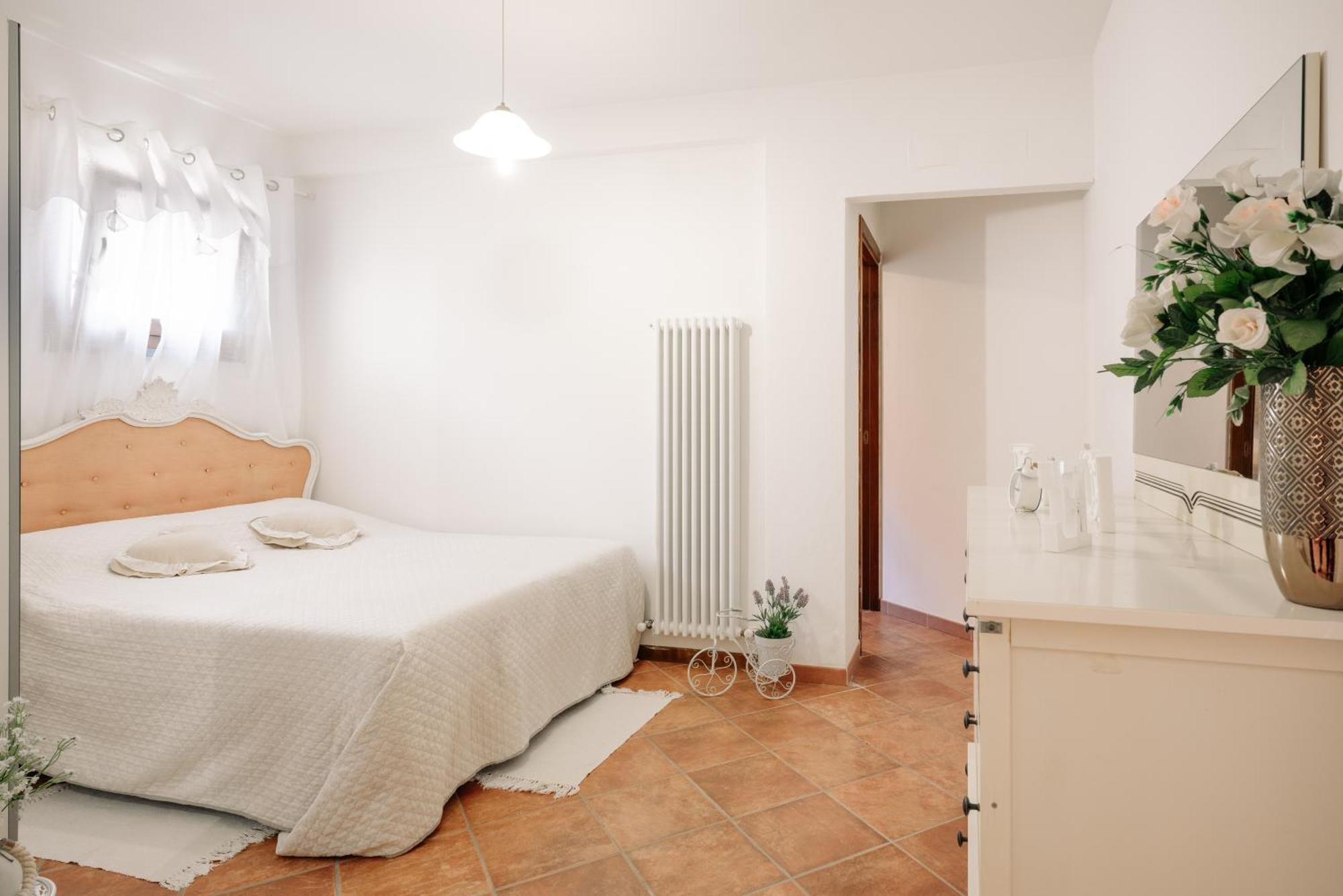 Ema'S Guest House Lucca Eksteriør billede